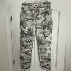 Made in ITALY Camouflage Stretch Pants